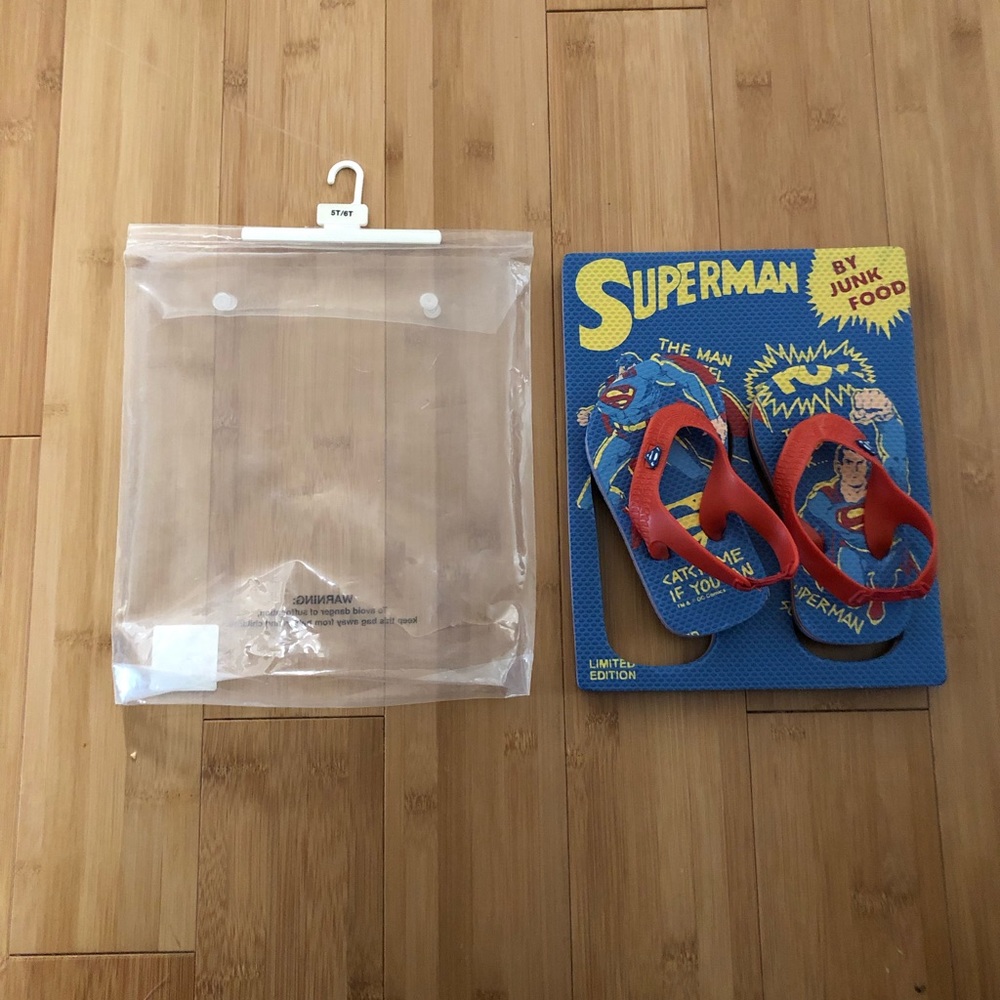 Baby Gap + Junk Food Superman Flip Flops 5T 6T
